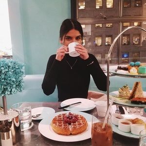 Meet your Posher, Christina